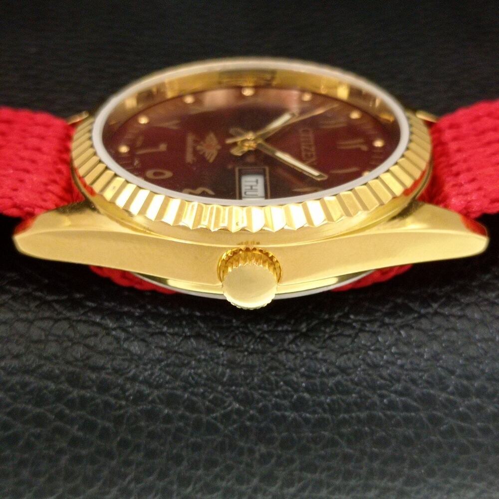 Vintage 1987 Citizen Automatic Mens Gold Watch W/daydate & Red accents - Picture 5 of 10